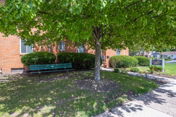 Highland Bay Leasing Office